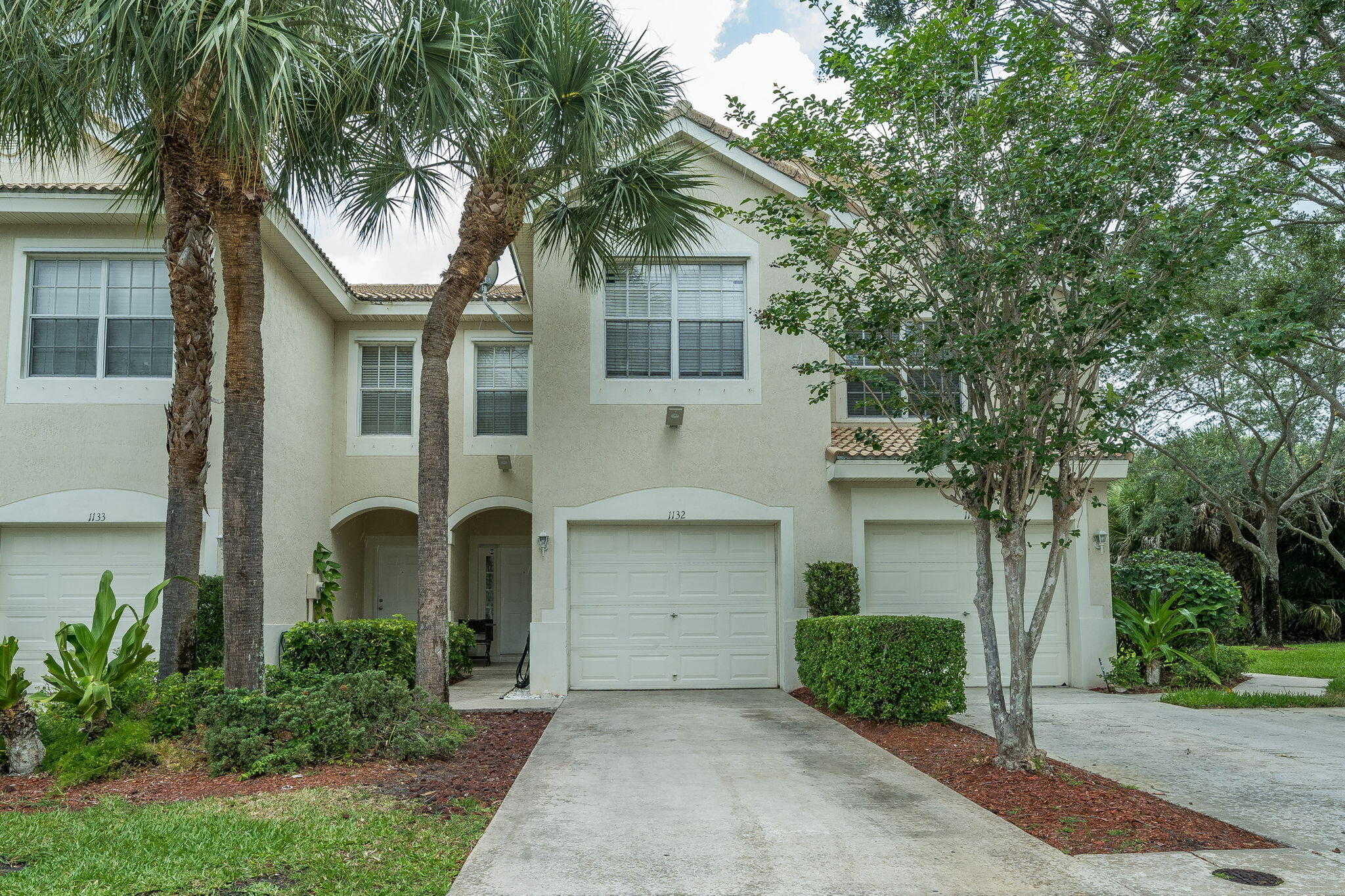 photo 1: 1132 Woodfield Court, Greenacres FL 33415