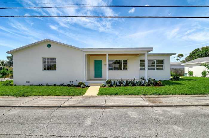 photo 1: 1131 Ocean Breeze, Lake Worth Beach FL 33460