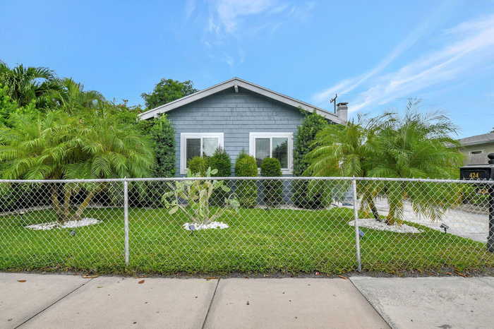 photo 2: 424 Malverne Road, West Palm Beach FL 33405