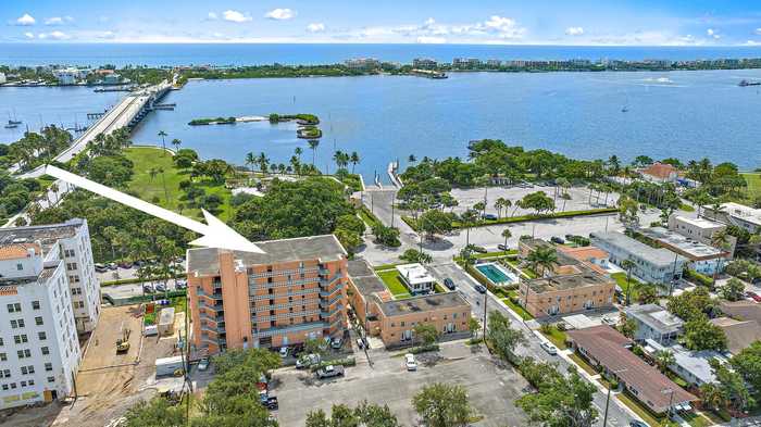 photo 1: 15 Golfview Road Unit 405, Lake Worth Beach FL 33460