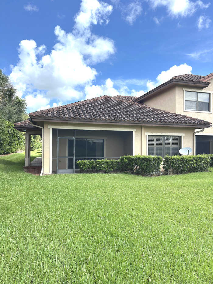 photo 1: 2705 65th Drive Unit 105, Vero Beach FL 32966