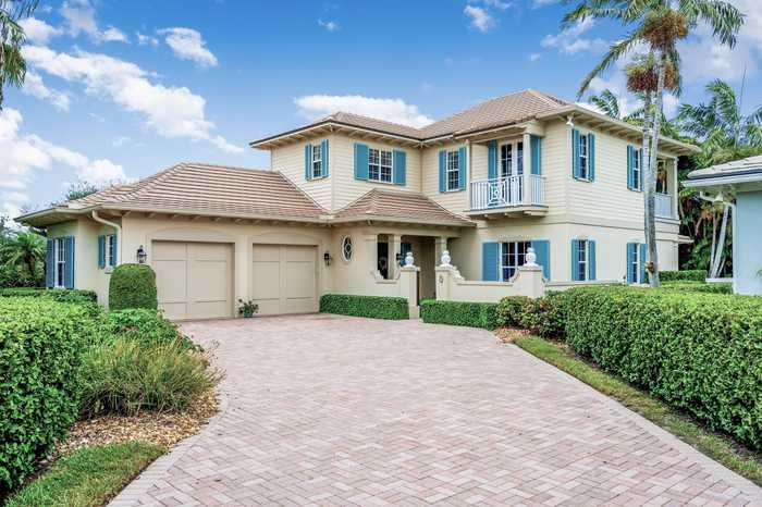 photo 1: 410 Palm Island Circle, Vero Beach FL 32963