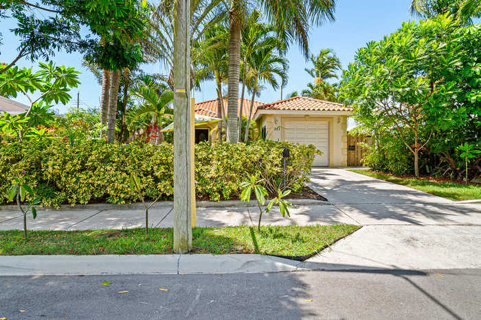 photo 2: 321 Princeton Drive, Lake Worth Beach FL 33460