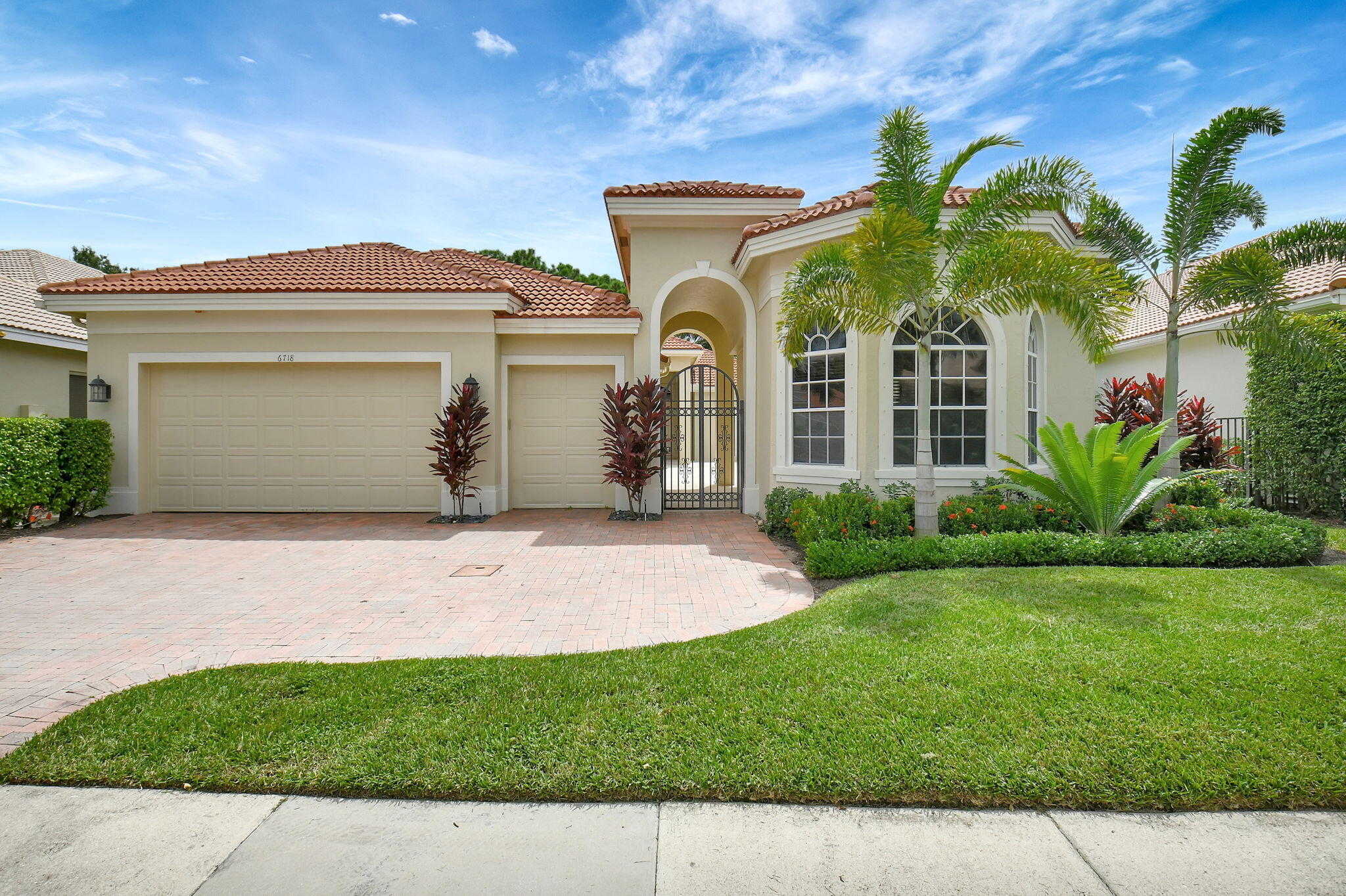 photo 1: 6718 Casa Grande Way, Delray Beach FL 33446