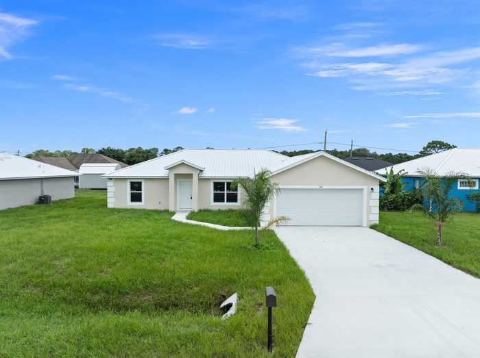 photo 1: 956 39th Terrace, Okeechobee FL 34974