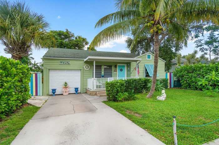 photo 1: 926 M Street, Lake Worth Beach FL 33460