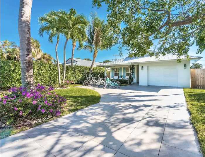 photo 1: 246 9th Street, Delray Beach FL 33444