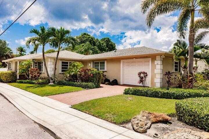 photo 2: 211 4th Avenue, Lake Worth Beach FL 33460