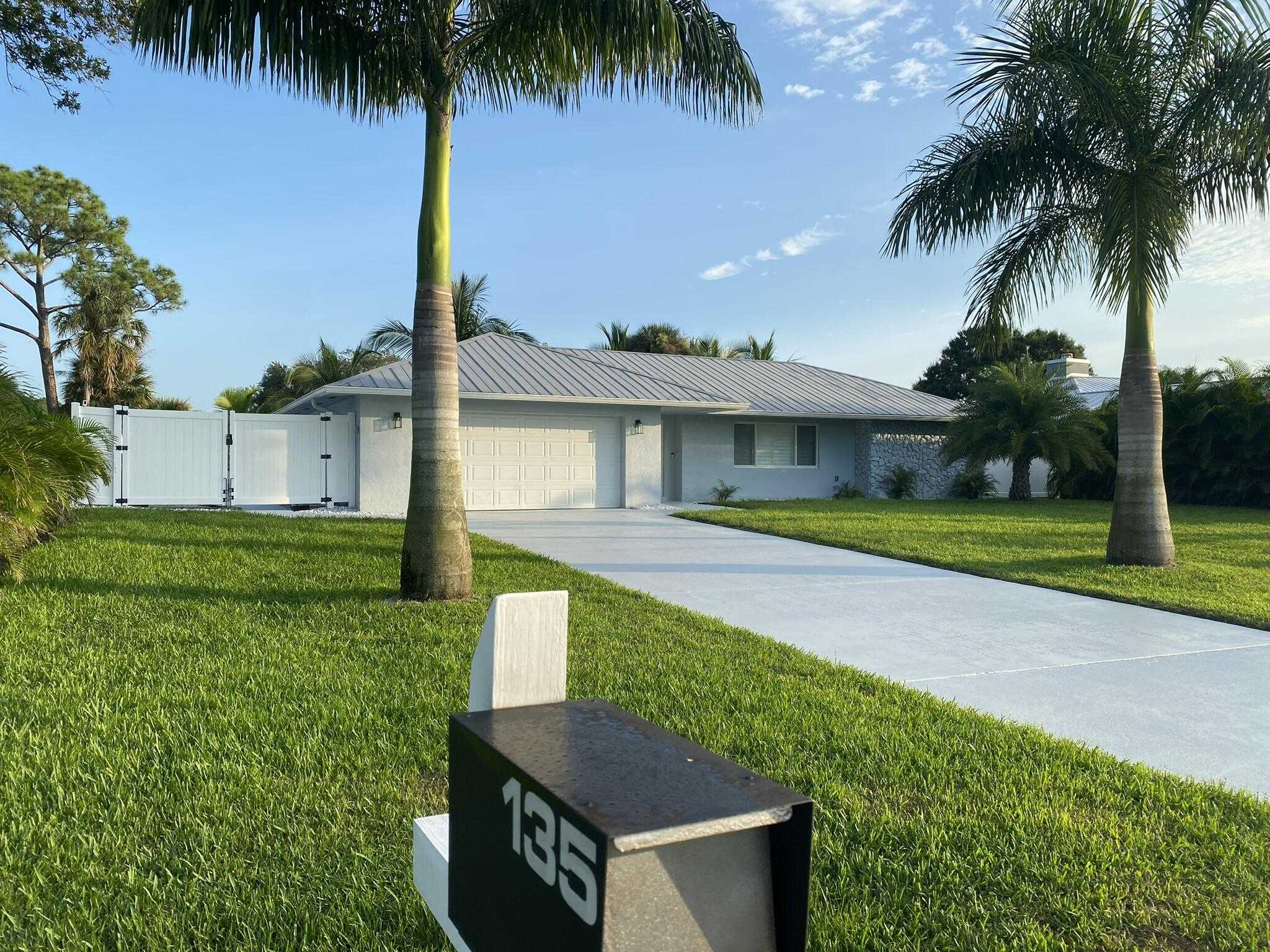 photo 2: 135 Naranja Avenue, Port Saint Lucie FL 34983