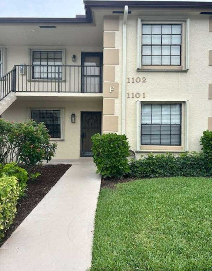 photo 1: 1101 Pinecrest Circle Unit F, Jupiter FL 33458