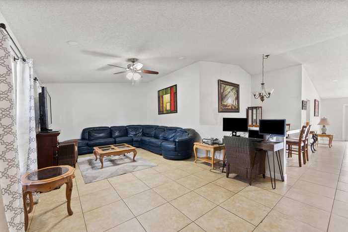 photo 2: 7755 Canal Dr, Lake Worth FL 33467