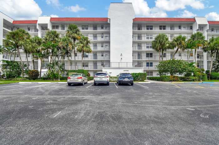 photo 1: 3593 Birdie Drive Unit 104, Lake Worth FL 33467