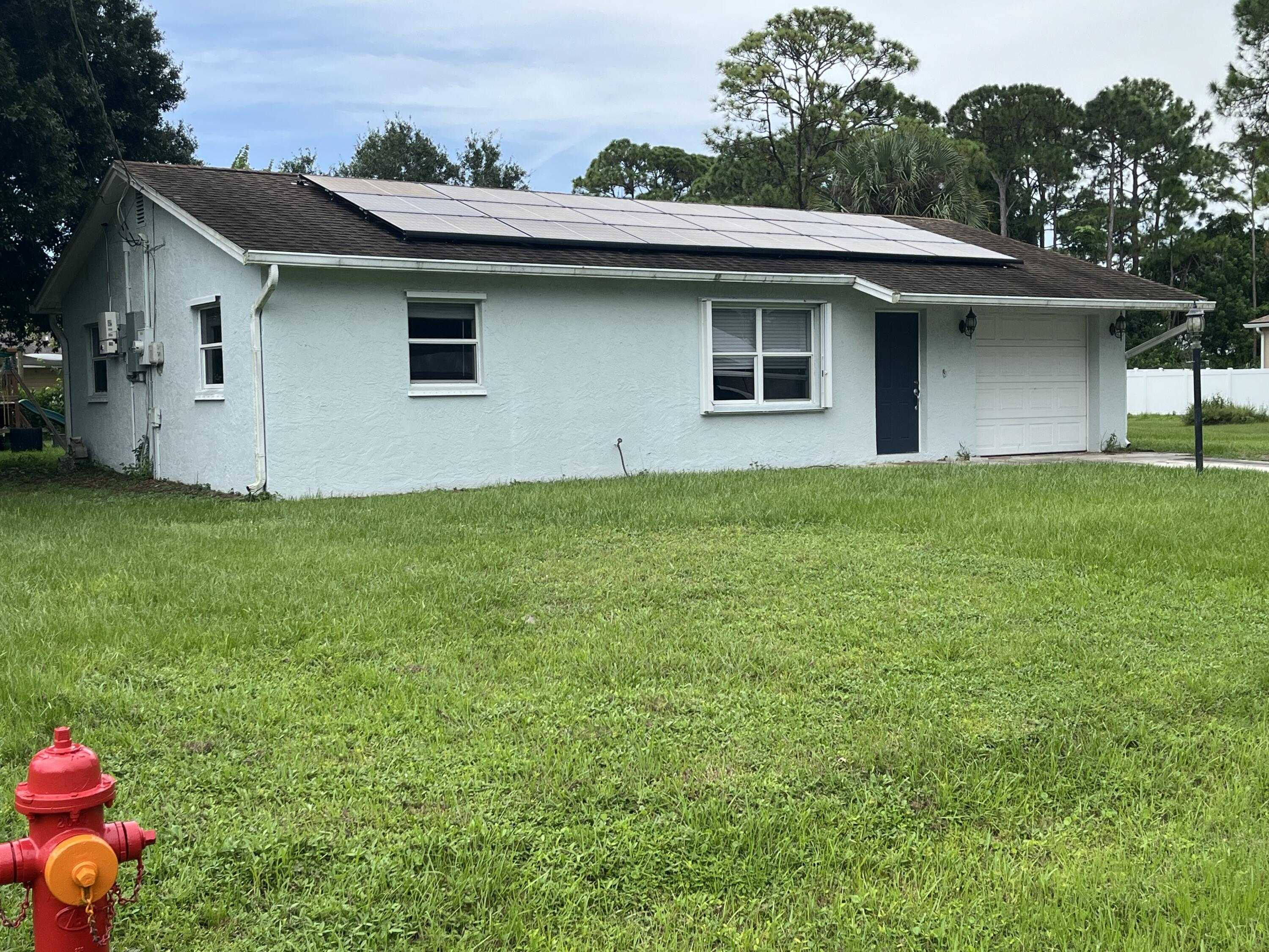 photo 2: 5612 Hickory Drive, Fort Pierce FL 34982