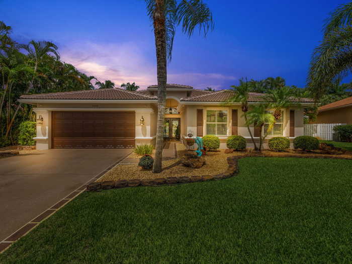 photo 1: 5425 Oakmont Village Circle, Lake Worth FL 33463