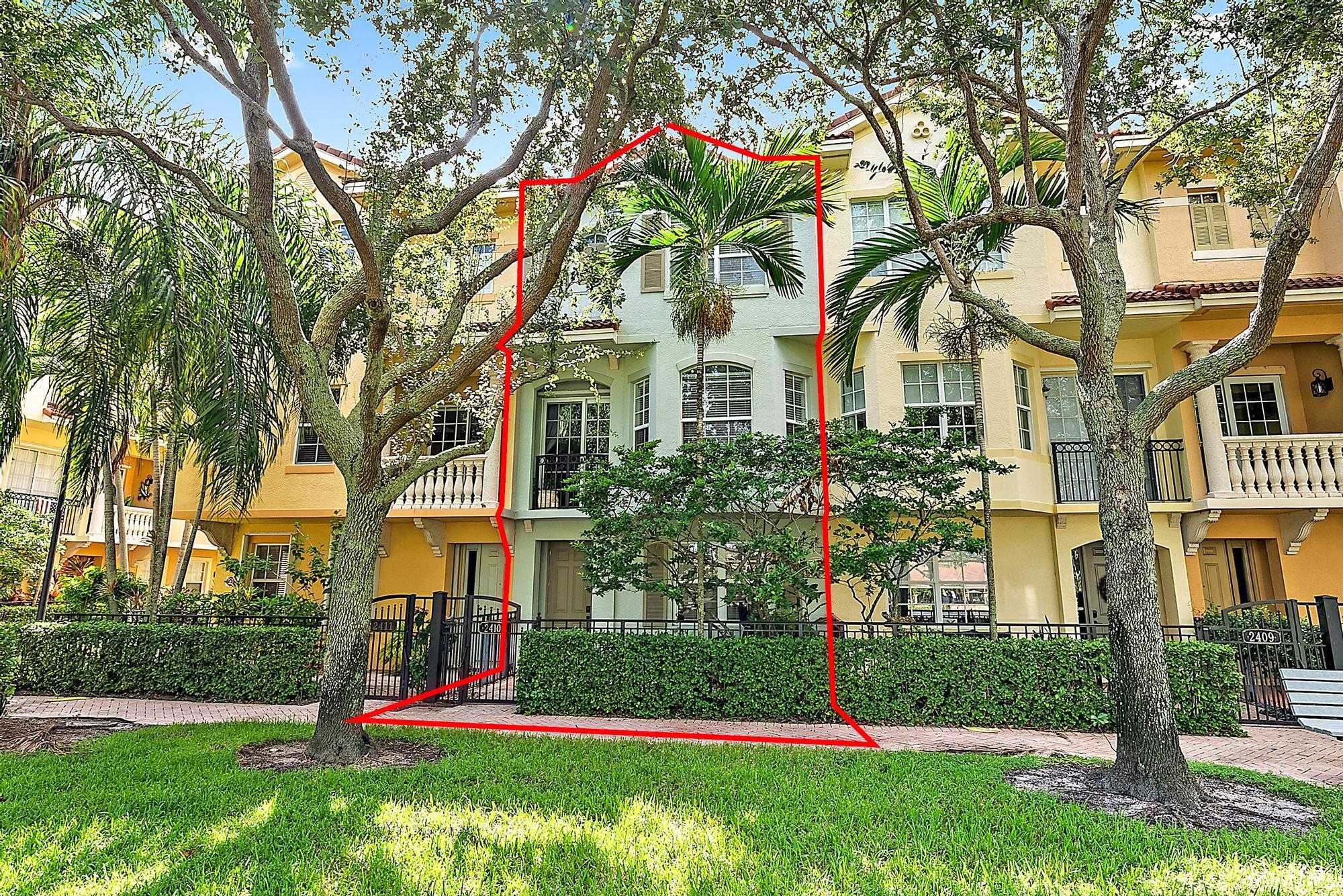 photo 2: 2410 San Pietro Circle, Palm Beach Gardens FL 33410