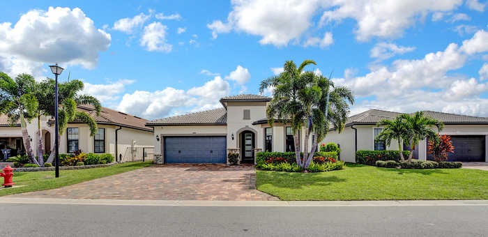 photo 2: 4926 Exmoor Street, Lake Worth FL 33467