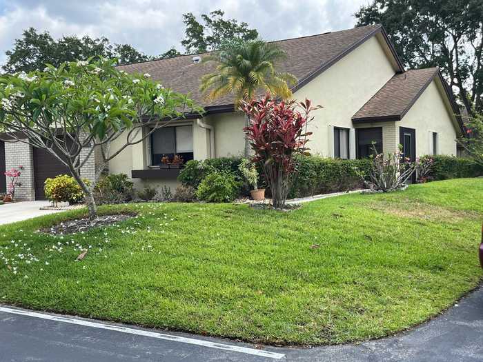 photo 1: 139 Meander Circle, Royal Palm Beach FL 33411