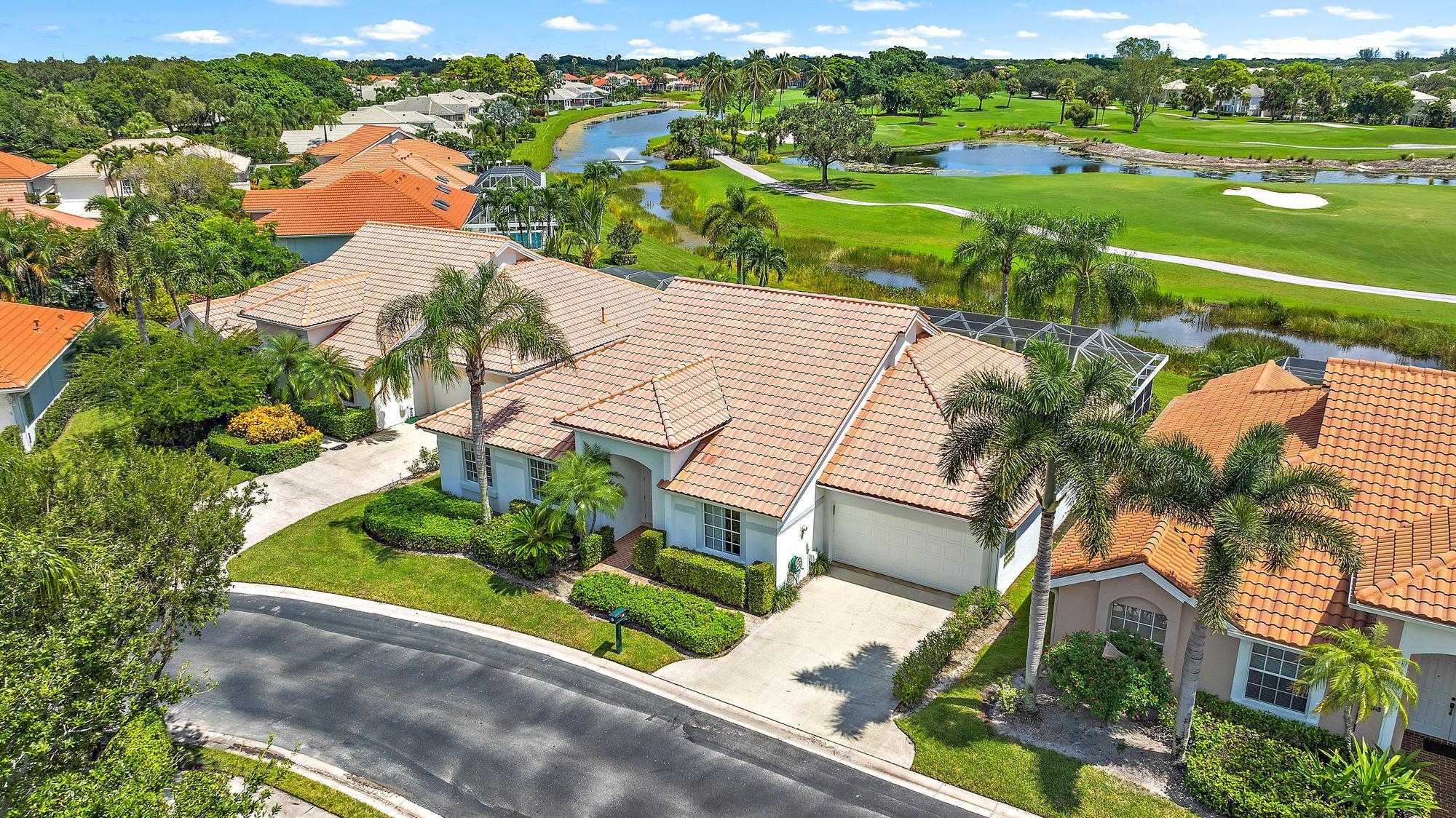 photo 3: 240 Eagleton Estates Boulevard, Palm Beach Gardens FL 33418