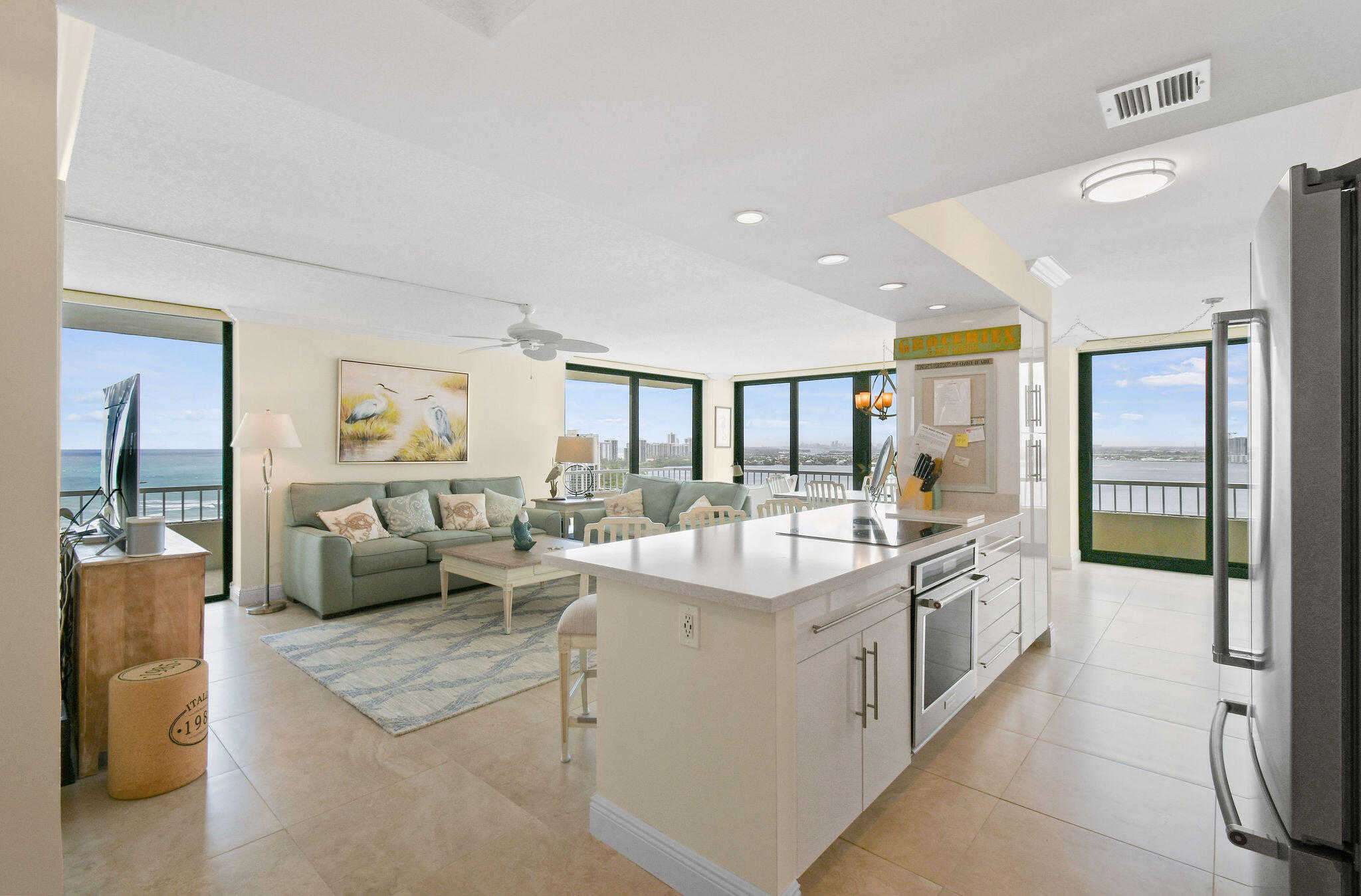 photo 3: 5550 Ocean Drive Unit Ph-B, Singer Island FL 33404