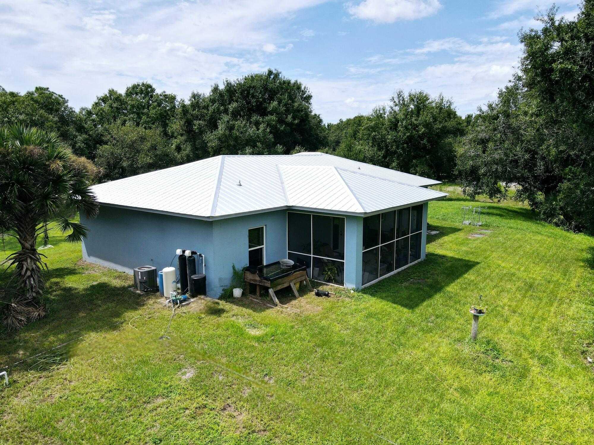 photo 3: 7633 93rd Court, Okeechobee FL 34972