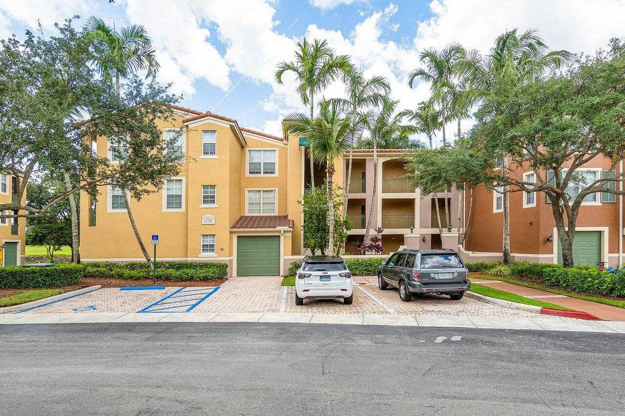 photo 1: 11710 Saint Andrews Place Unit 304, Wellington FL 33414