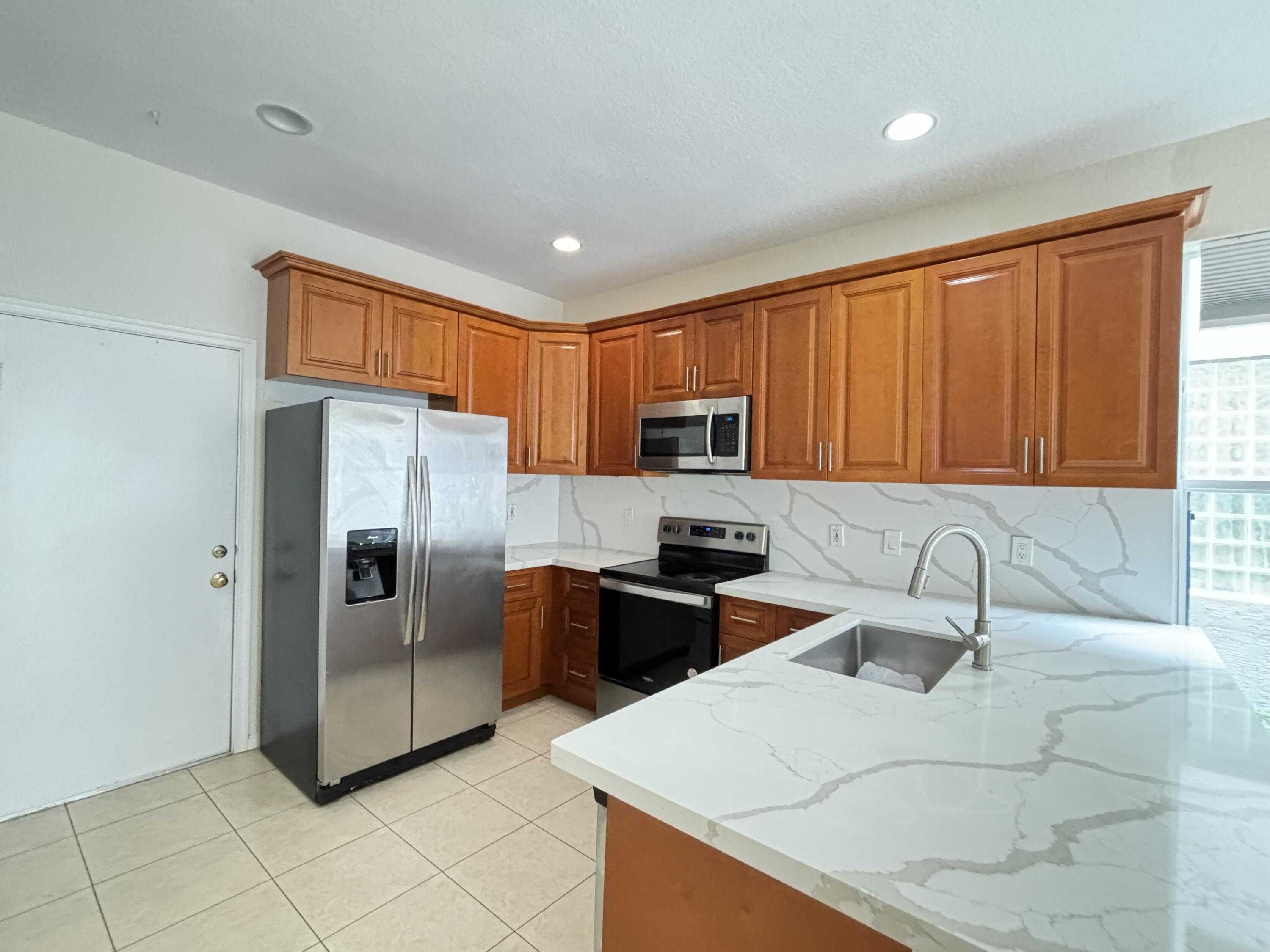 photo 2: 5136 Aurora Lake Circle, Greenacres FL 33463