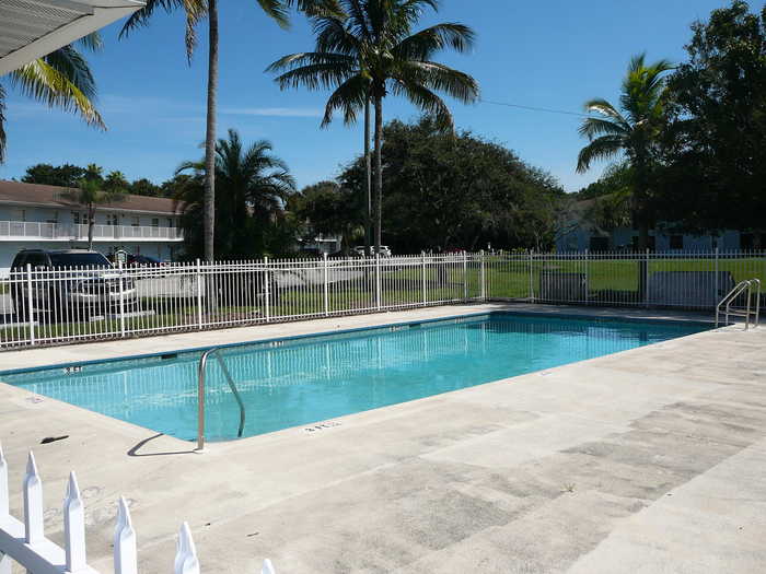 photo 15: 617 Ixoria Avenue Unit 15, Fort Pierce FL 34982