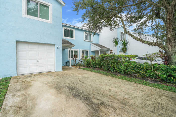 photo 2: 83 Fairway Lane, Royal Palm Beach FL 33411