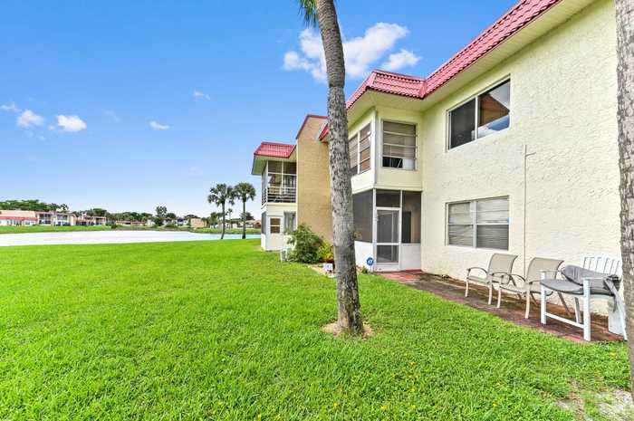 photo 2: 341 Lake Frances Drive, West Palm Beach FL 33411