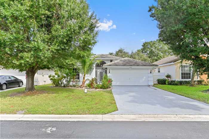 photo 1: 12059 Sunset Point Court, Wellington FL 33414