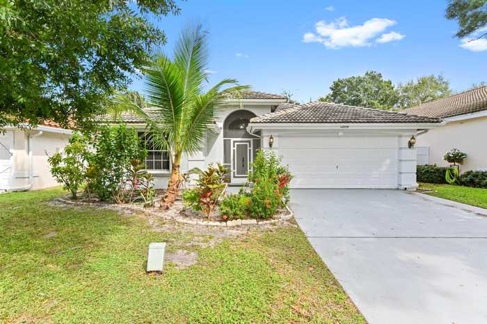 photo 2: 12059 Sunset Point Court, Wellington FL 33414