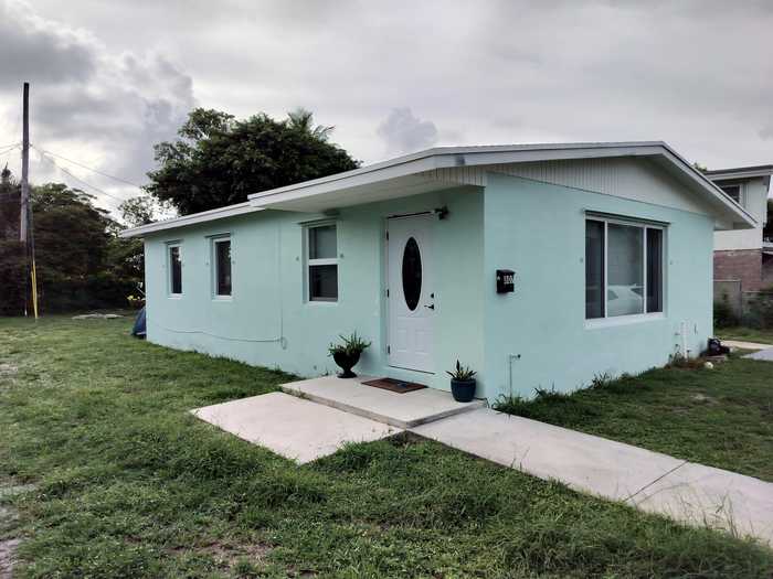 photo 1: 807 Handy Ave Avenue, West Palm Beach FL 33401