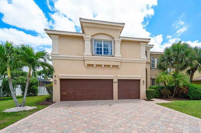 photo 2: 2239 Ridgewood Circle, Royal Palm Beach FL 33411