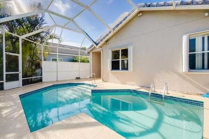 photo 2: 922 Lake Wellington Drive, Wellington FL 33414