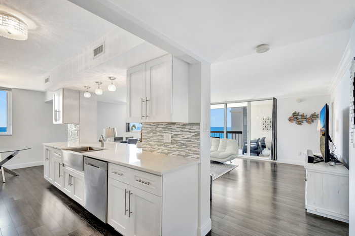 photo 2: 5380 Ocean Drive Unit 14-F, Singer Island FL 33404