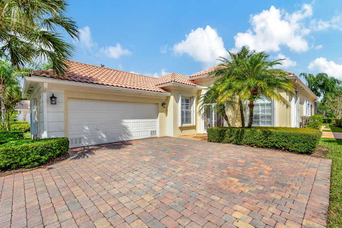 photo 2: 8045 Laborie Lane, Wellington FL 33414