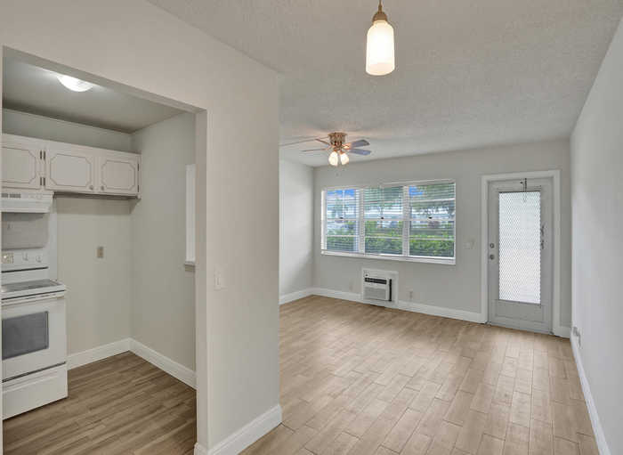 photo 2: 177 Berkshire I Unit 177, West Palm Beach FL 33417