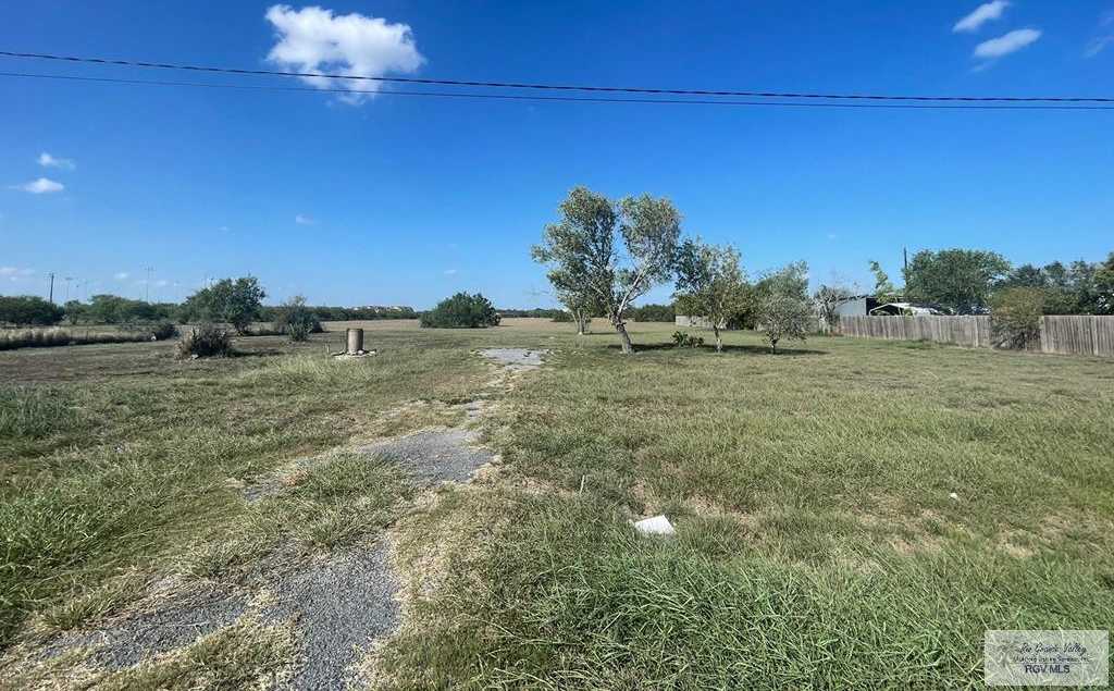 photo 1: 1915 E Stenger St., San Benito TX 78586