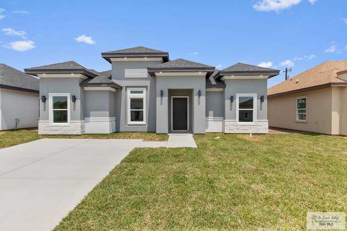 photo 1: 6124 Dakota Garden Cir, Brownsville TX 78521