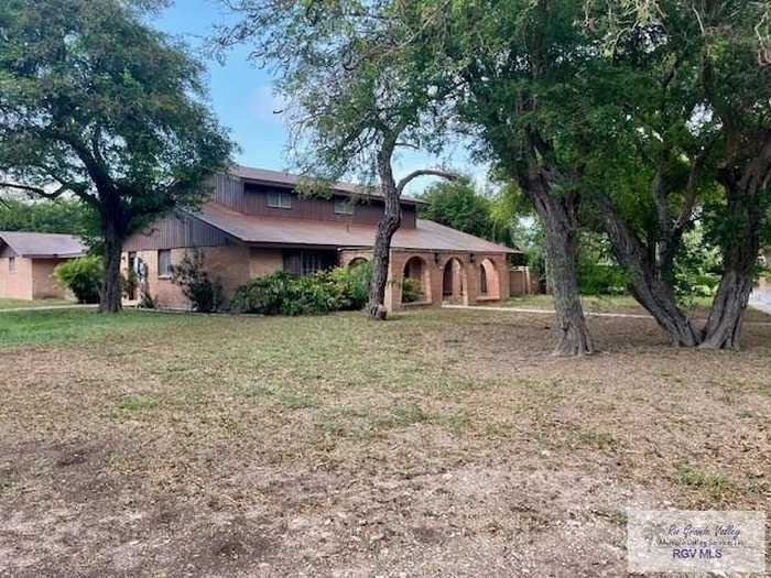 photo 2: 105 Fireside Dr., Brownsville TX 78526