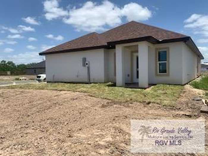 photo 2: 1825 Lasso Ln, San Benito TX 78586