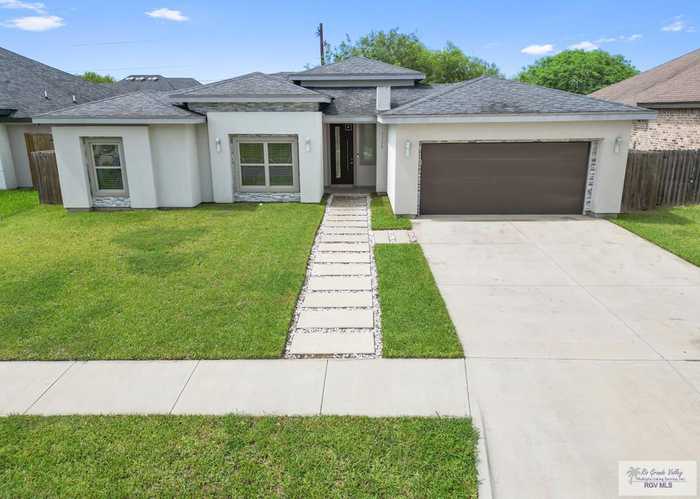 photo 1: 9324 N Queen Palm, Brownsville TX 78526