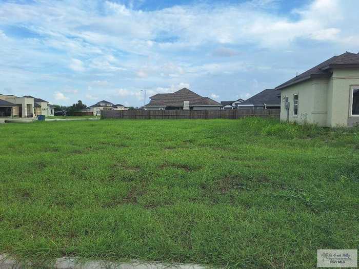 photo 1: Fan Palm Dr. Unit LOT 6 BLK 10, Brownsville TX 78526