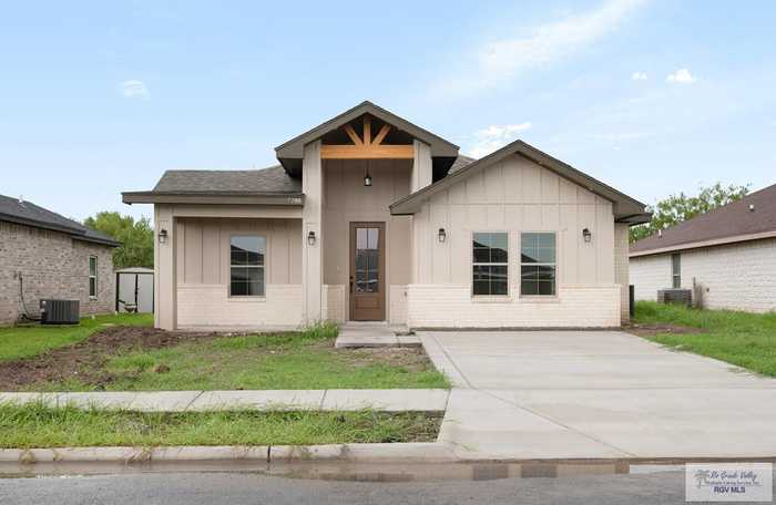 photo 1: 7748 Palm Grove Dr., Brownsville TX 78521