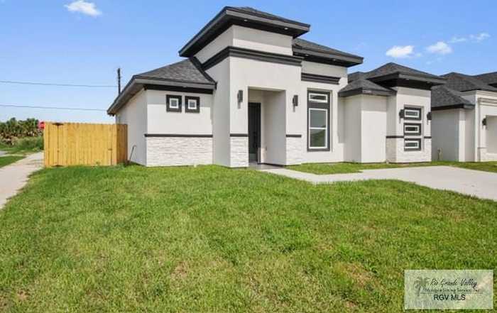 photo 2: 6144 Dakota Garden Cir, Brownsville TX 78521