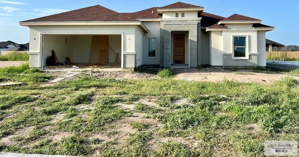 photo 1: 8705 Sandpiper Dr, Harlingen TX 78552