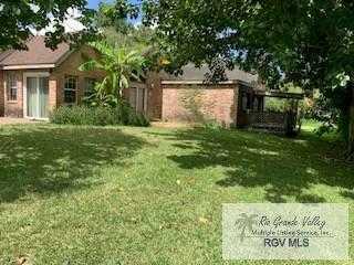 photo 3: 239 Country Club Circle Unit 1 and 2, Brownsville TX 78521