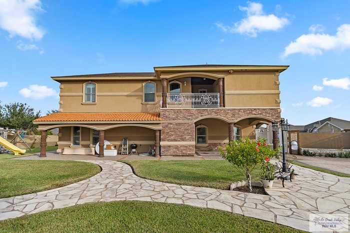 photo 1: 3515 Heritage Cir, Brownsville TX 78520