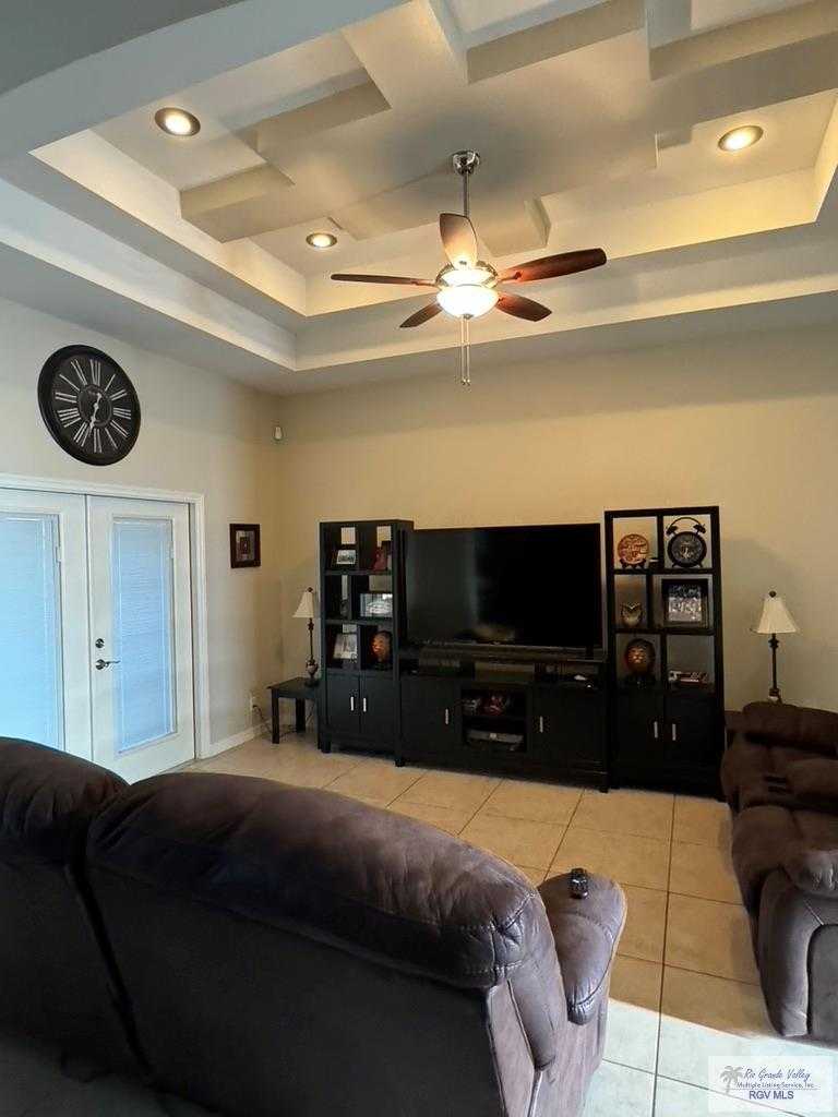 photo 2: 116 Village East Dr, Los Fresnos TX 78566