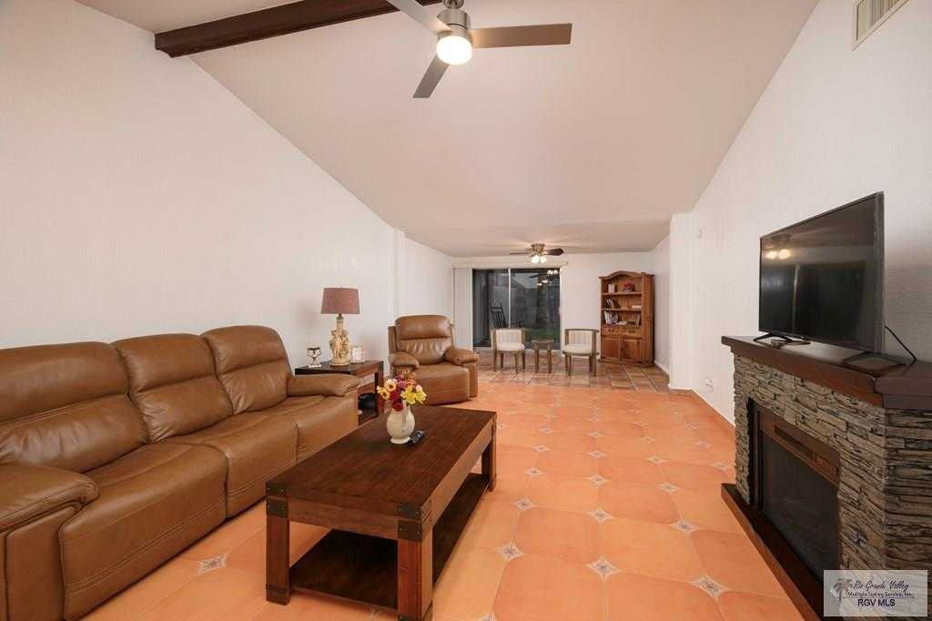 photo 3: 706 Continental Dr. Unit Unit 1, Brownsville TX 78520